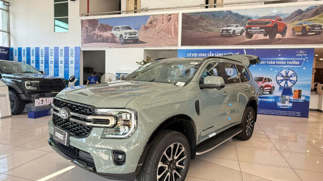 Ford Everest Platinum 4x2